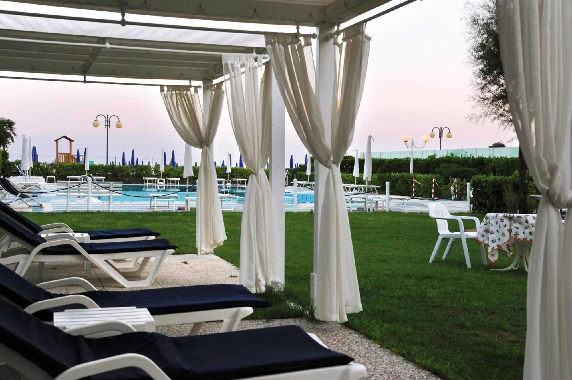 Hotel Beny Jesolo Extérieur photo