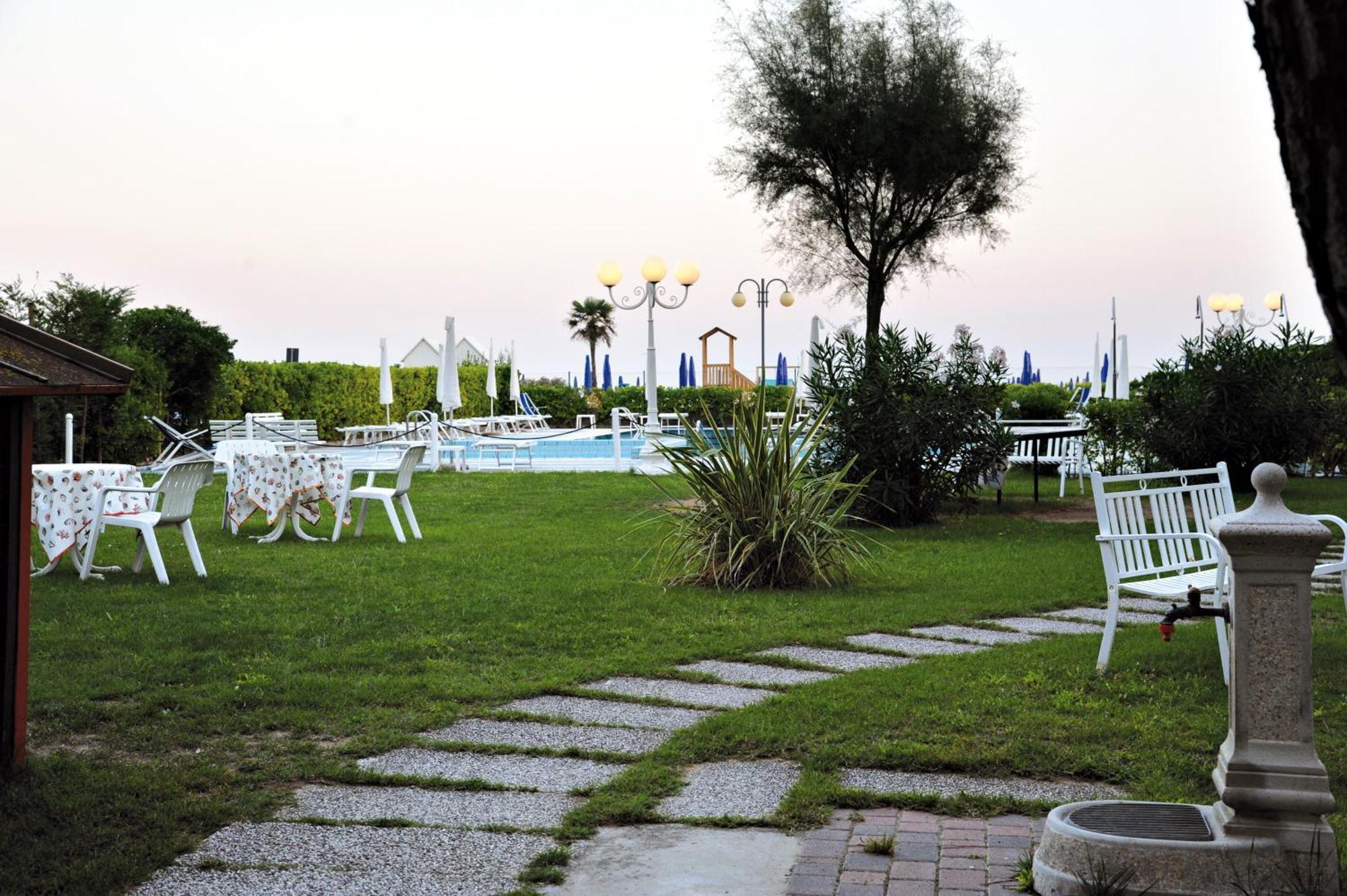 Hotel Beny Jesolo Extérieur photo