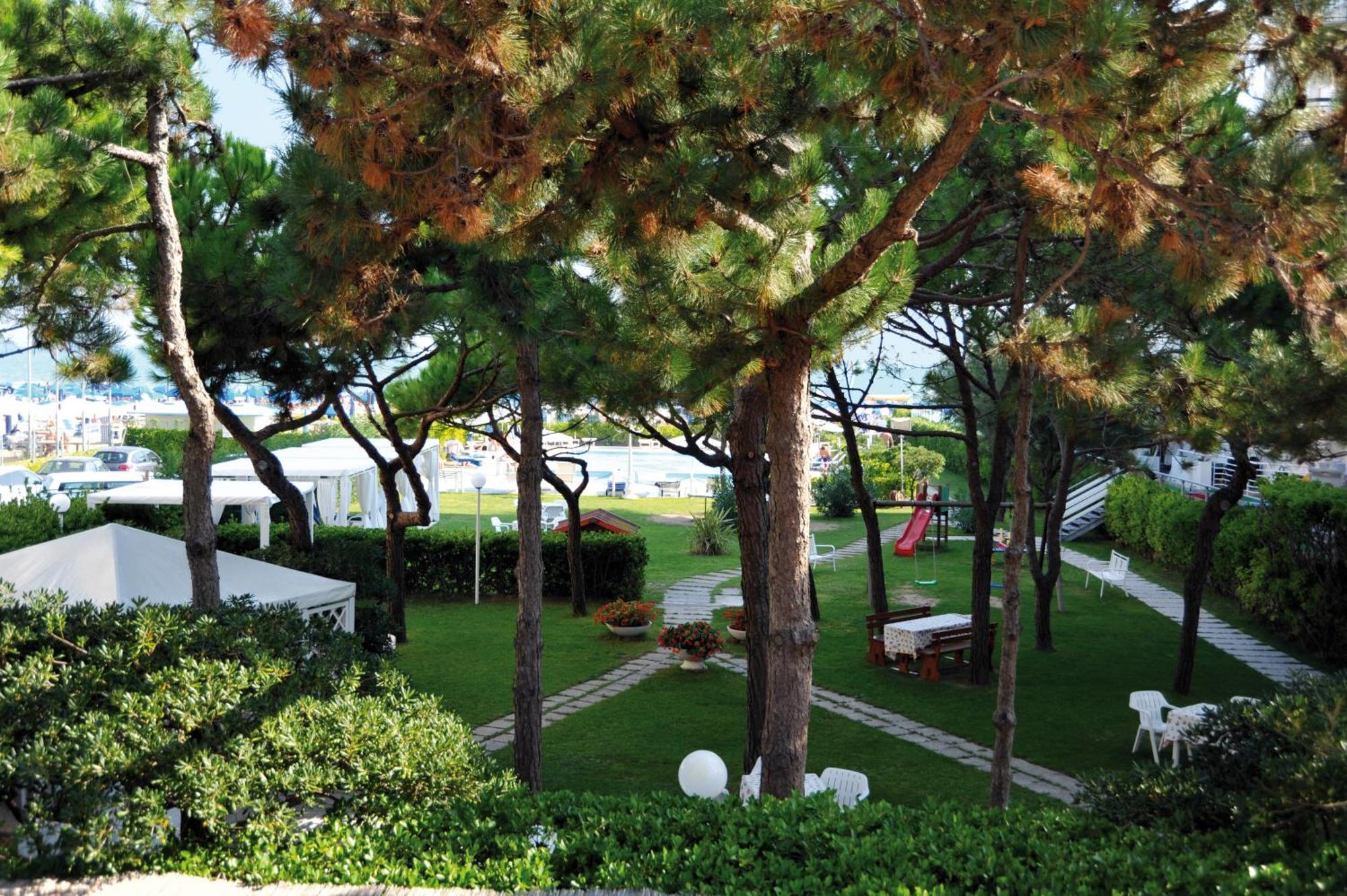 Hotel Beny Jesolo Extérieur photo