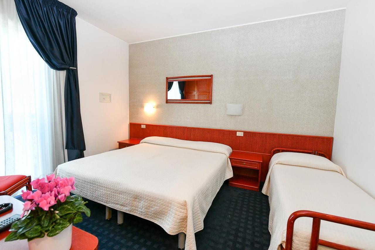 Hotel Beny Jesolo Extérieur photo